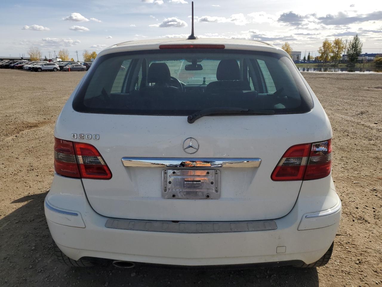 2011 Mercedes-Benz B200 - Фото 6