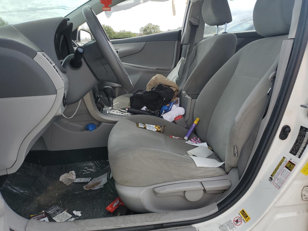 2010 Toyota Corolla Base - Фото 7