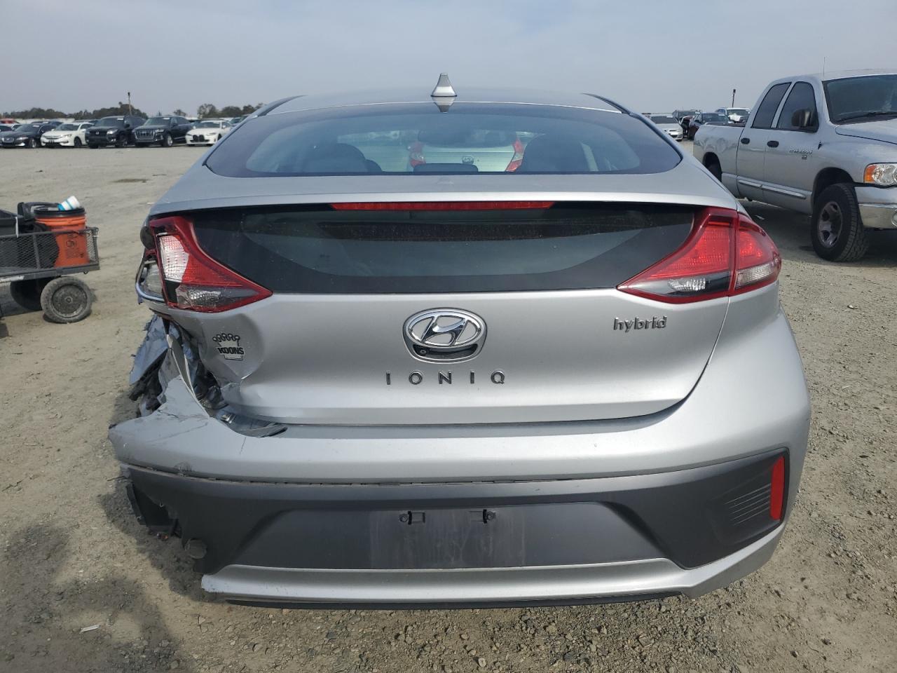 2020 Hyundai Ioniq Se - Image 6
