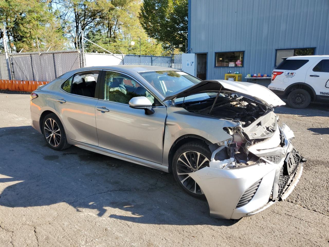 2019 Toyota Camry L - Фото 4