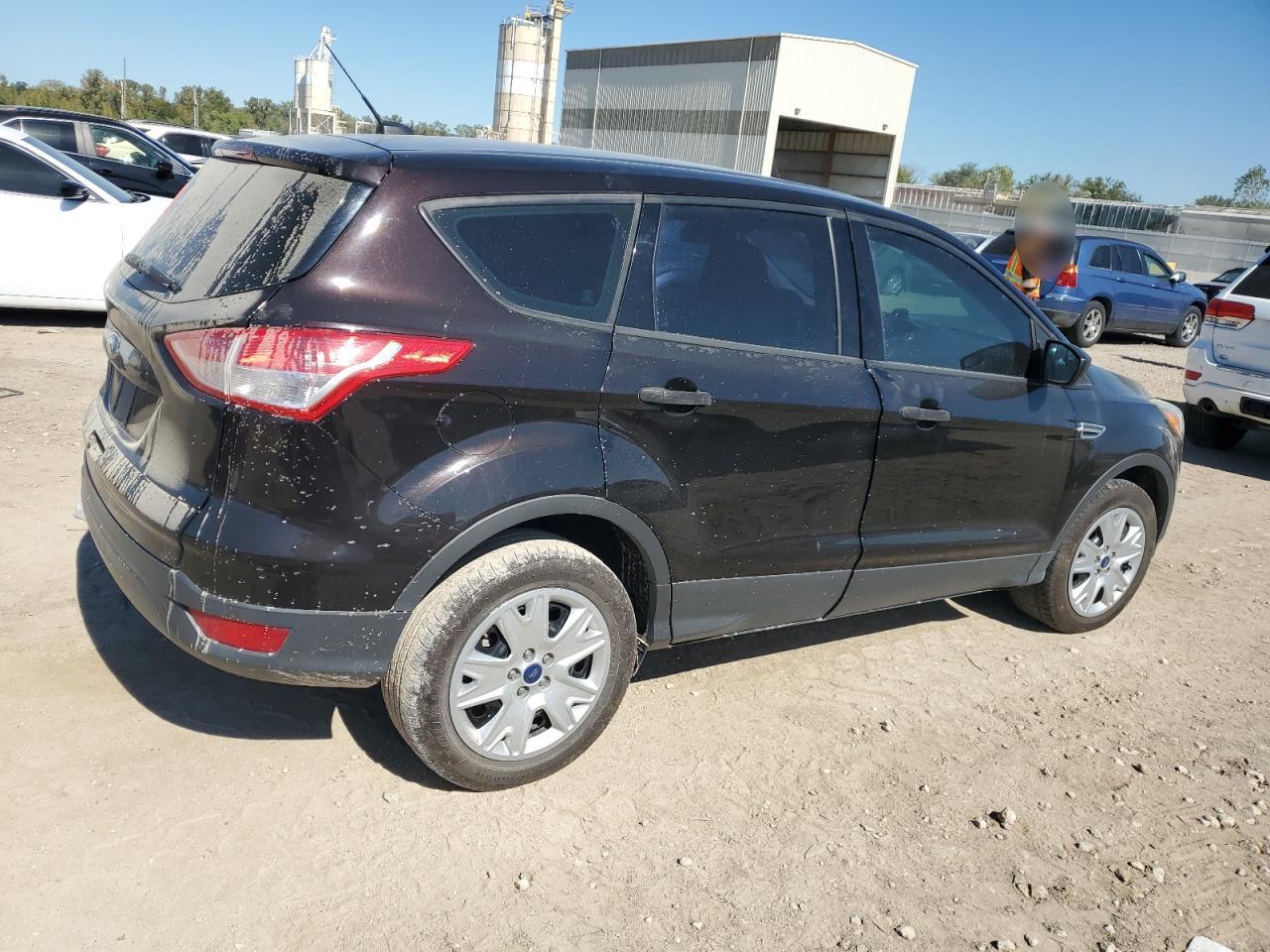 2013 Ford Escape S - Фото 3