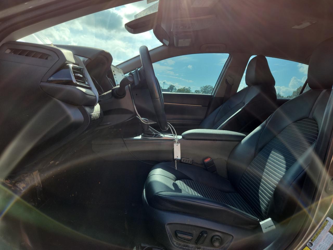 2021 Toyota Camry Se - Фото 7