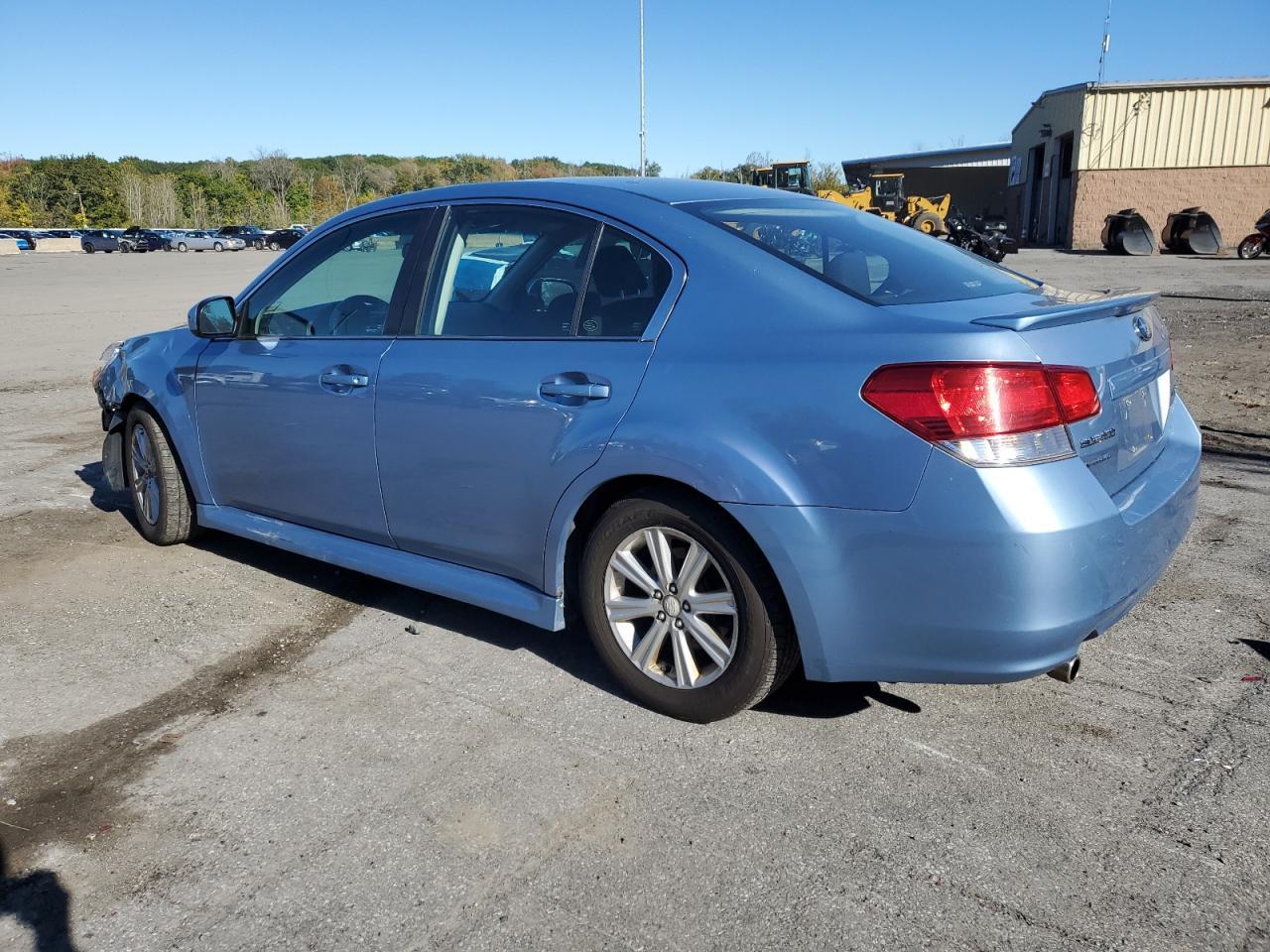 2010 Subaru Legacy 2.5I Premium - Фото 2