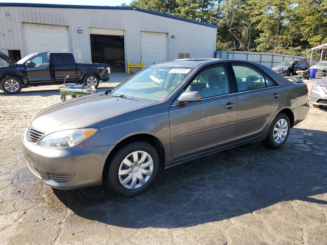 2005 Toyota Camry Le
