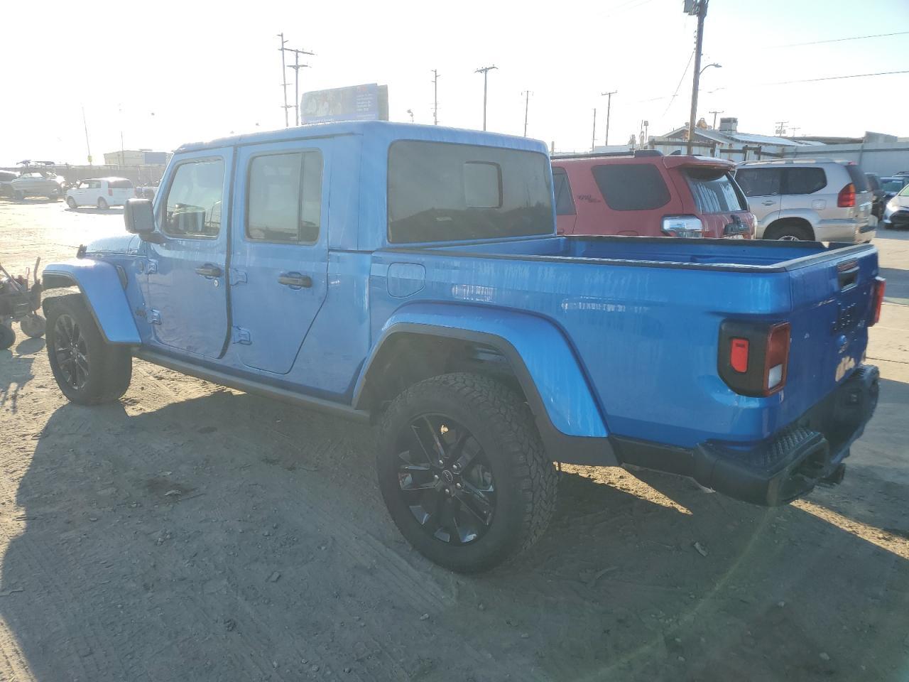 2024 Jeep Gladiator Sport - Image 2
