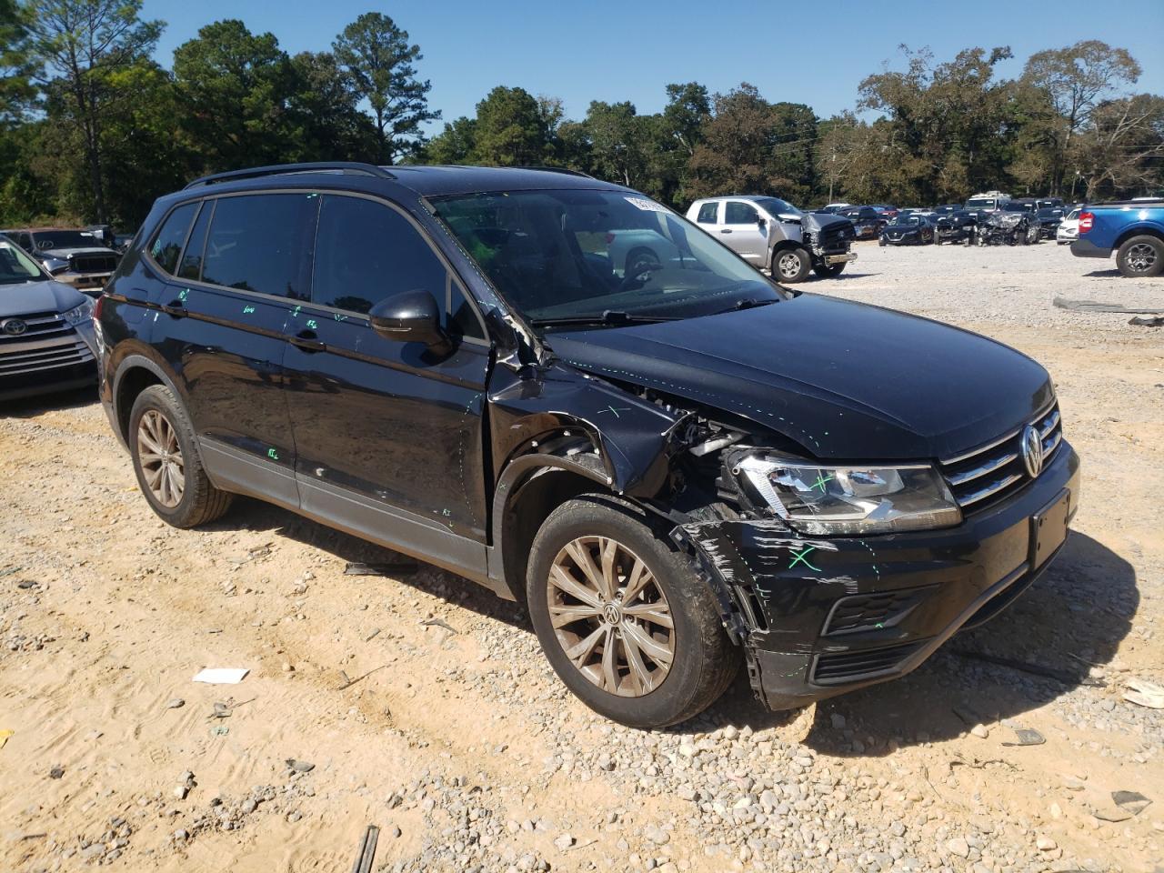 2018 Volkswagen Tiguan S - Фото 4
