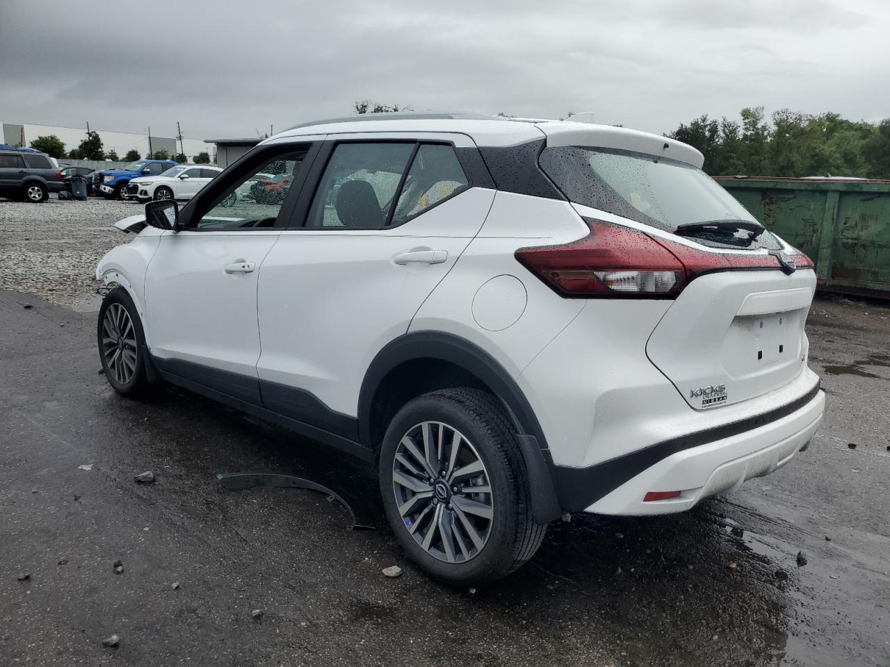 2024 Nissan Kicks Sv - Image 2