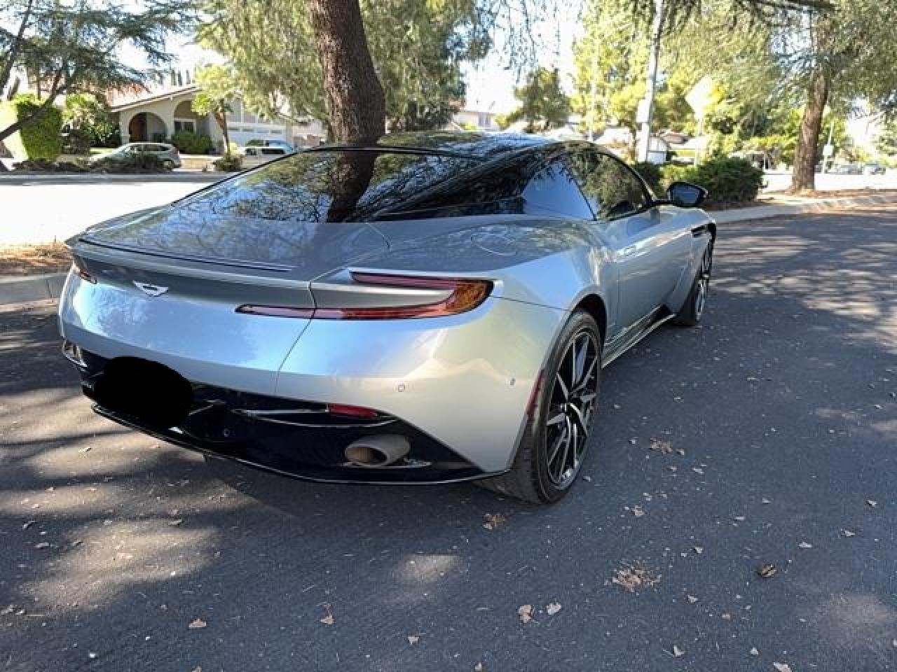 2017 Aston Martin Db11 - Фото 4