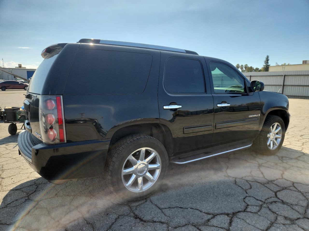 2007 GMC Yukon Denali - Фото 3