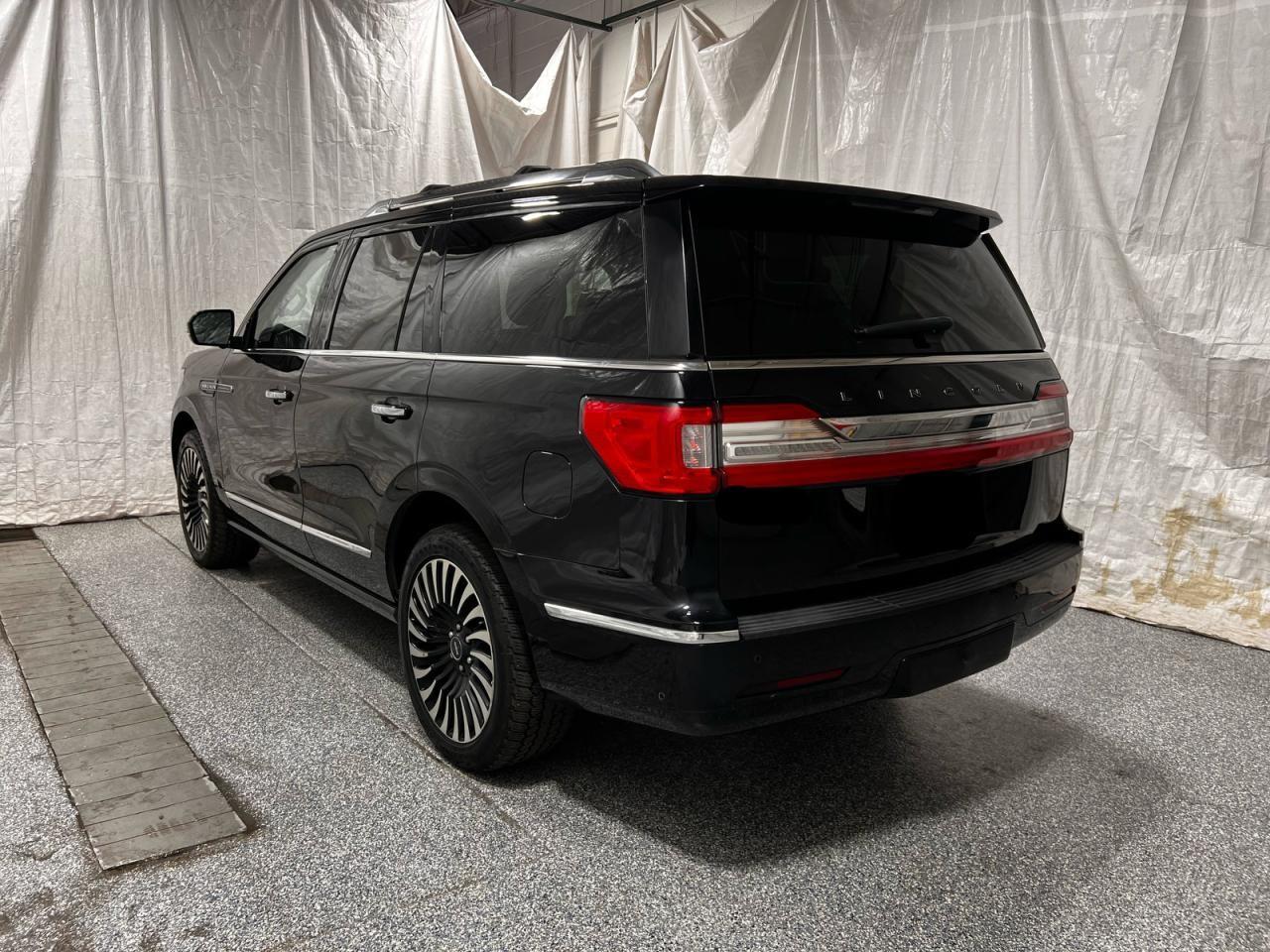 2019 Lincoln Navigator Black Label - Image 3