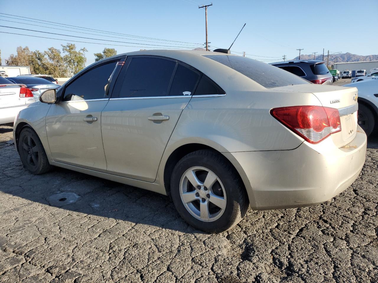 2016 Chevrolet Cruze Limited Lt - Image 2