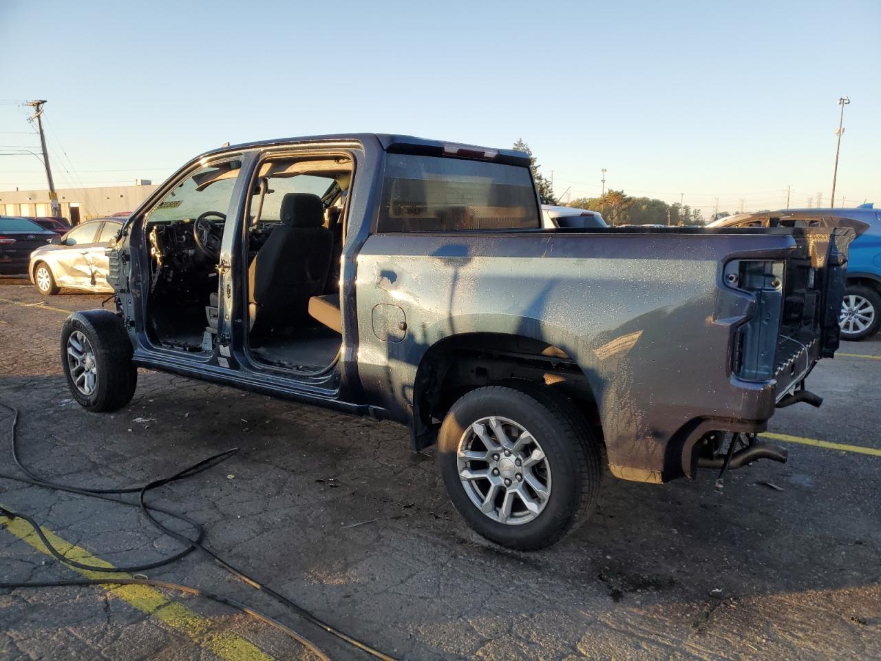 2022 Chevrolet Silverado K1500 Lt - Image 2