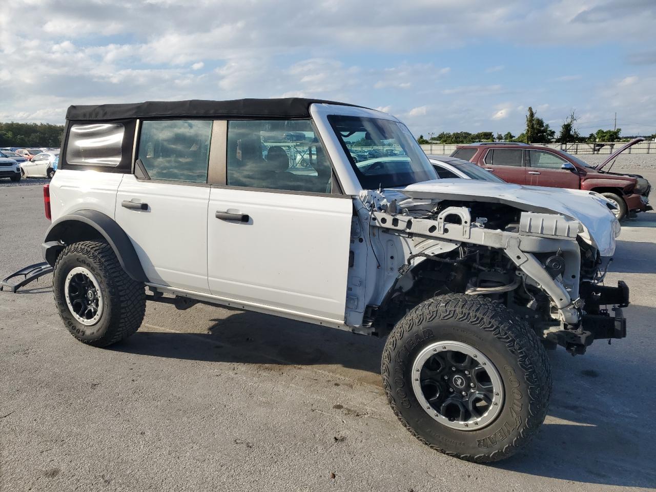 2021 Ford Bronco Base - Фото 4