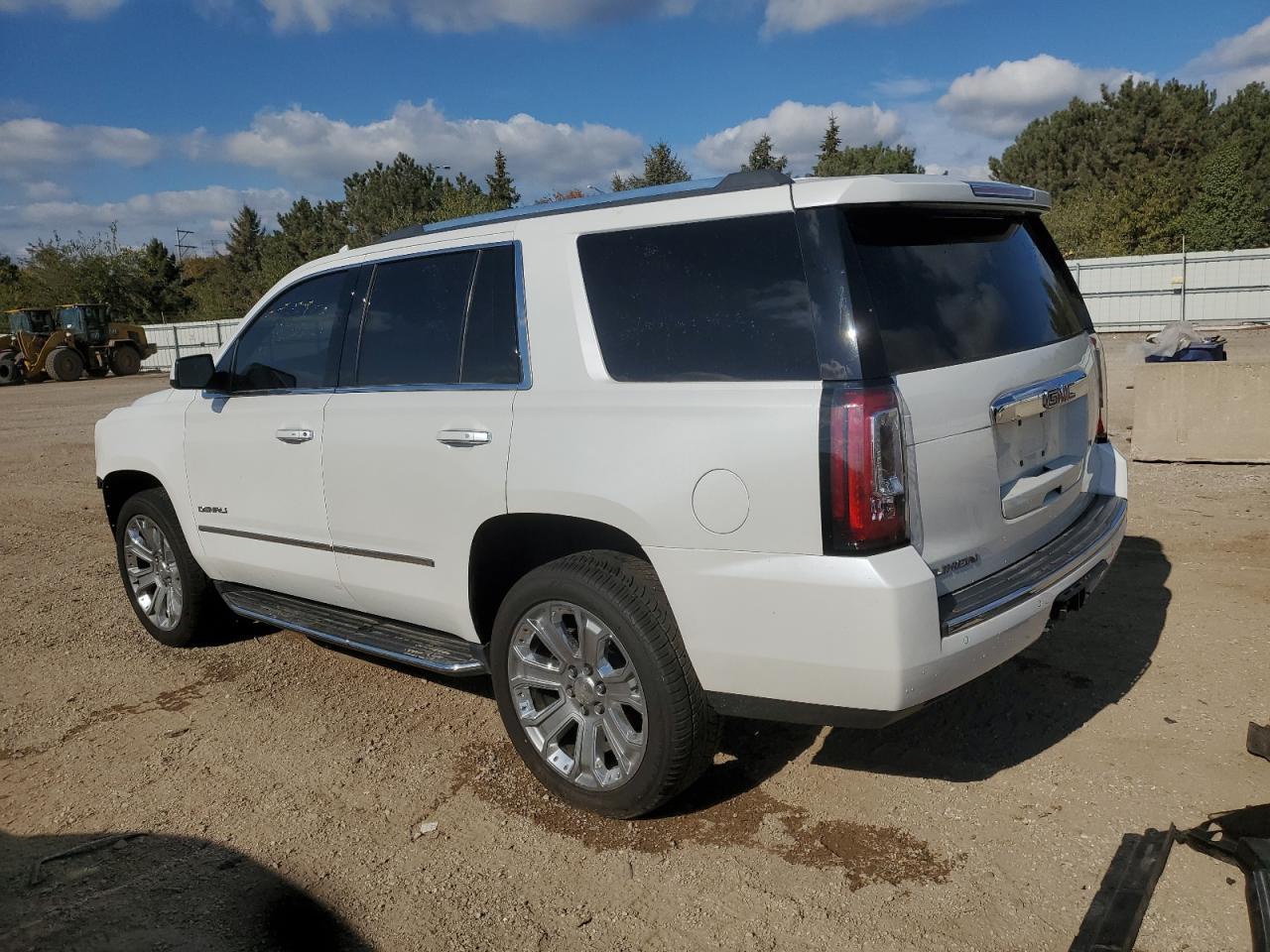 2017 GMC Yukon Denali - Image 2