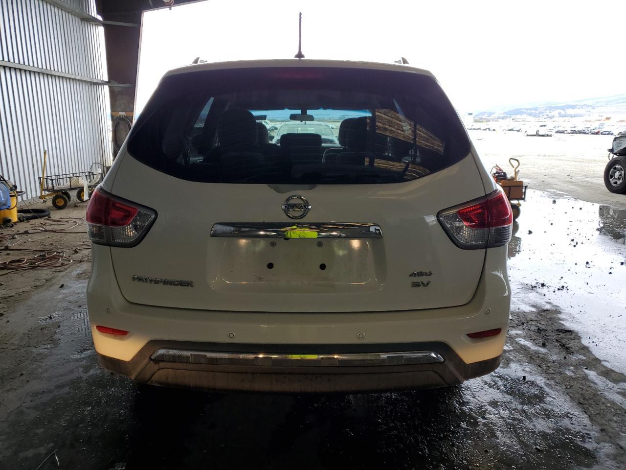 2013 Nissan Pathfinder S - Фото 6