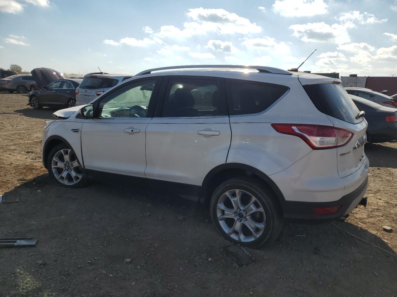 2015 Ford Escape Titanium - Фото 2