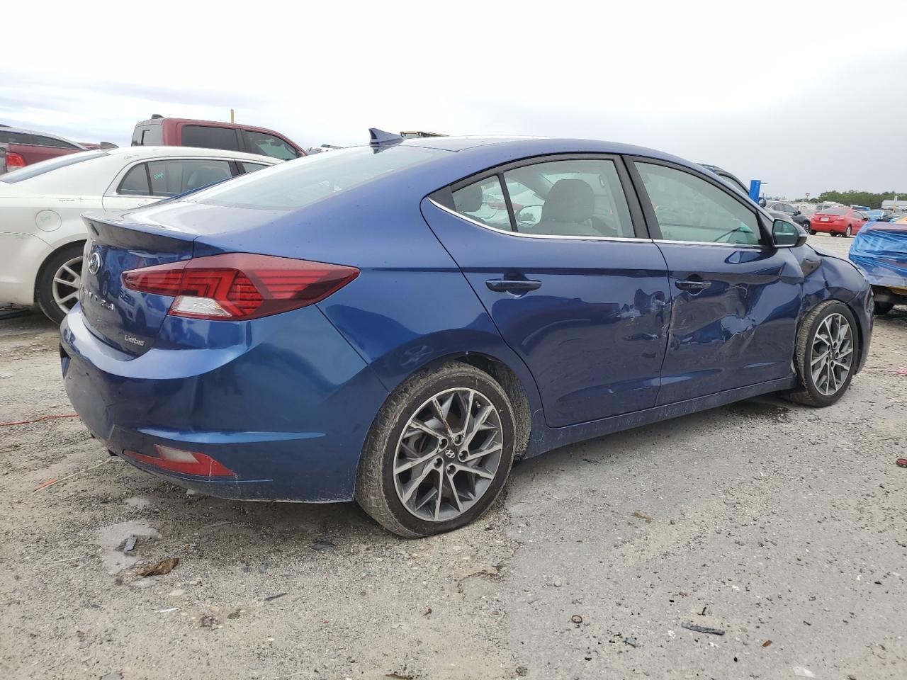 2020 Hyundai Elantra Sel - Image 3