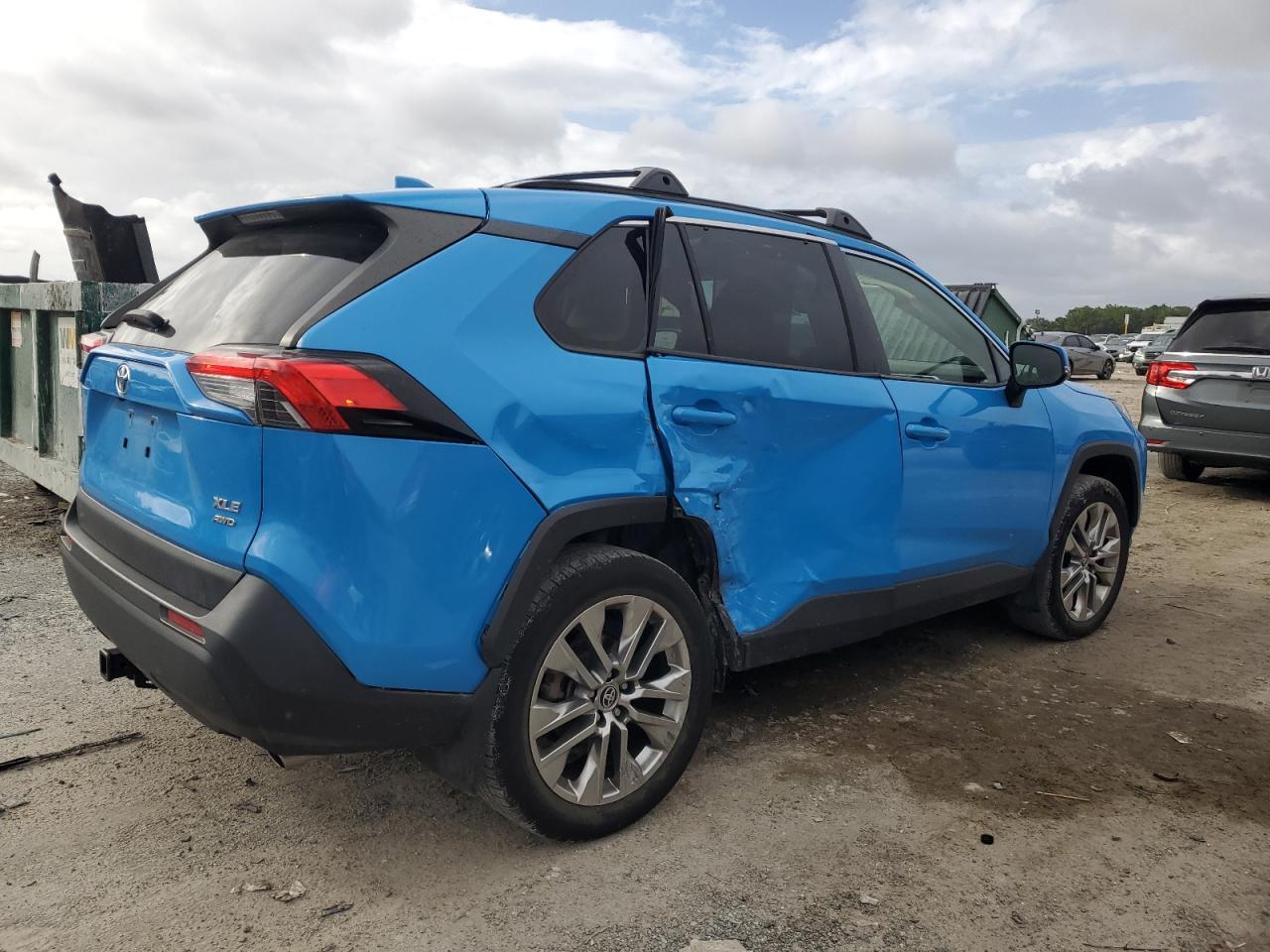 2021 Toyota Rav4 Xle Premium - Фото 3