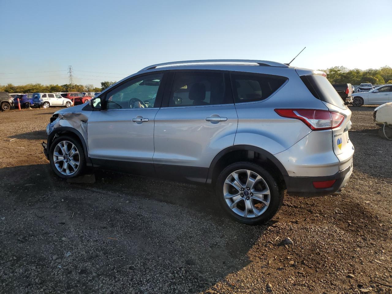 2015 Ford Escape Titanium - Фото 2
