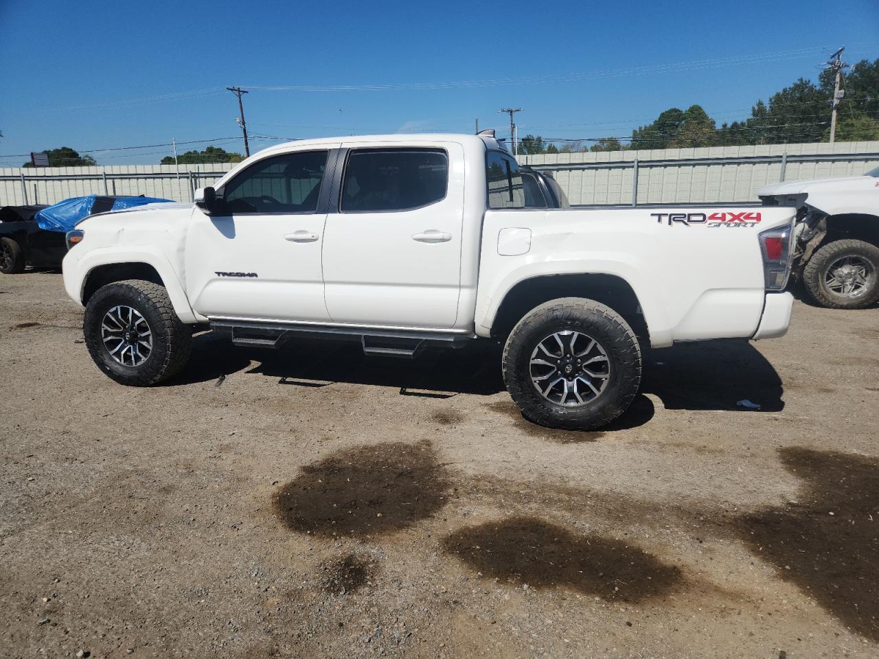 2023 Toyota Tacoma Double Cab - Image 2