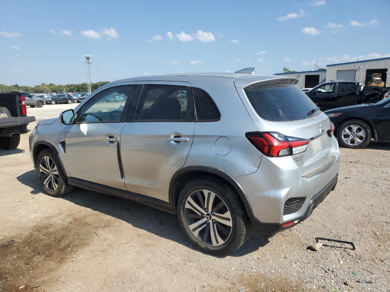 2021 Mitsubishi Outlander Sport Es - Фото 2