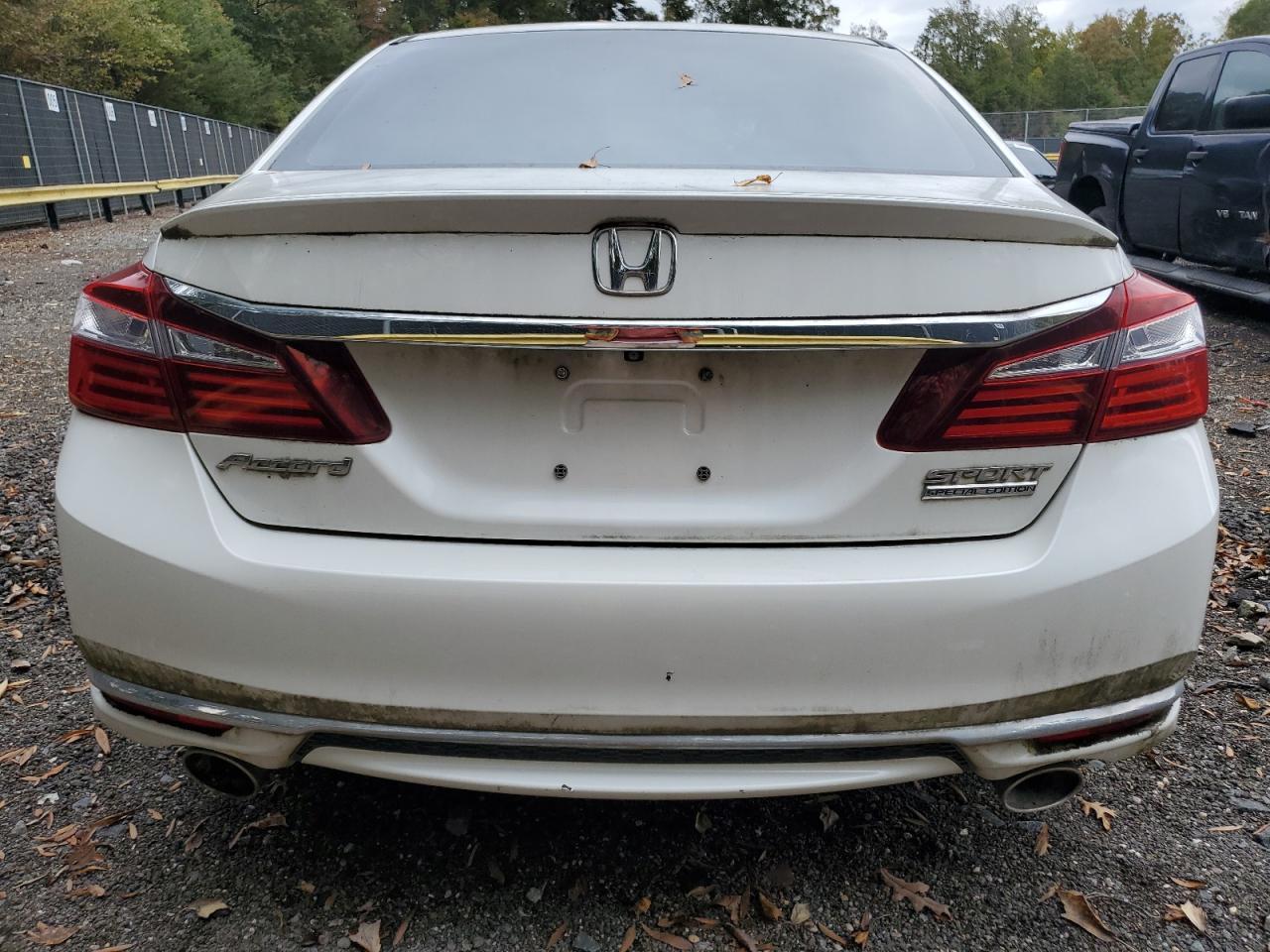 2017 Honda Accord Sport Special Edition - Image 6