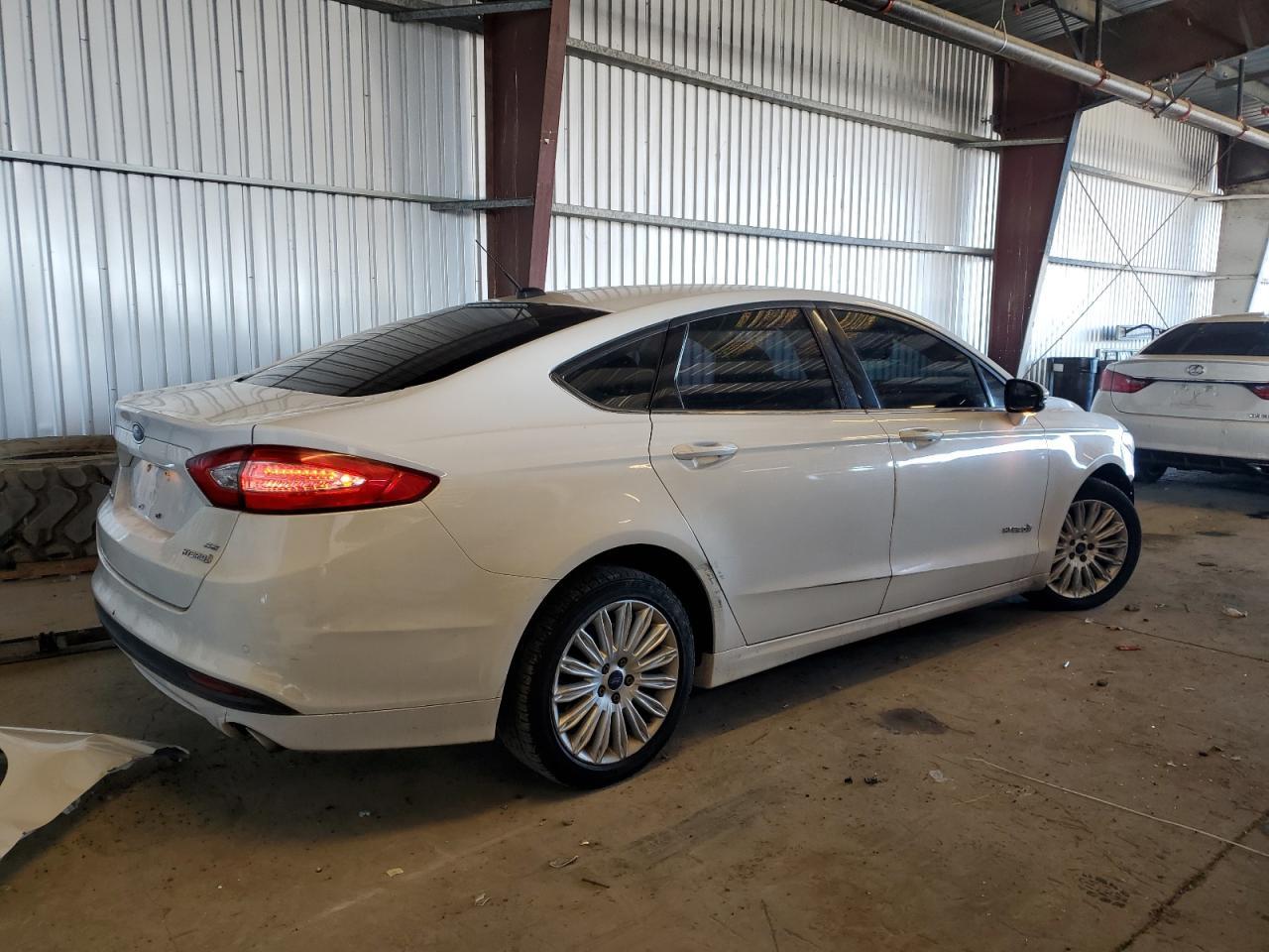 2014 Ford Fusion Se Hybrid - Фото 3