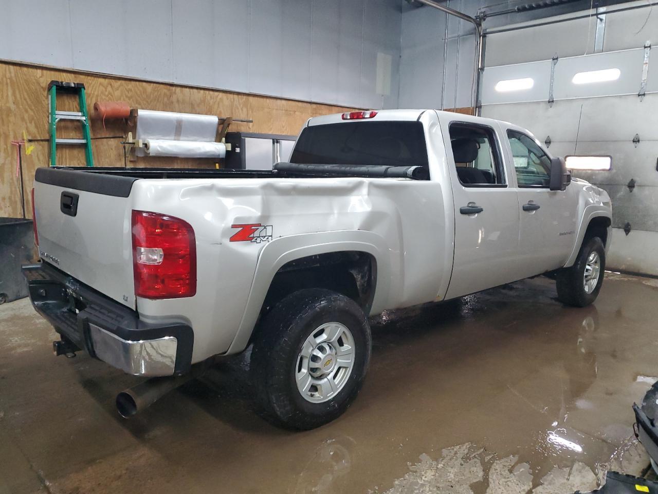 2009 Chevrolet Silverado K2500 Heavy Duty Lt - Image 3