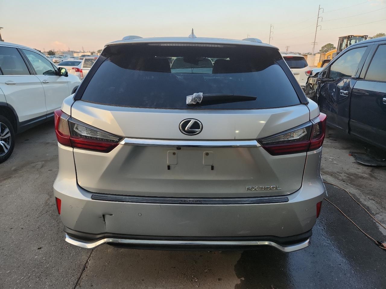 2019 Lexus Rx 350 L - Image 6