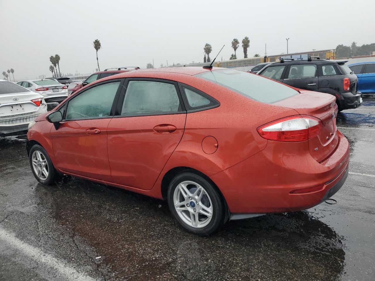 2018 Ford Fiesta Se - Image 2