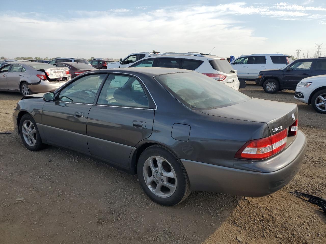 2000 Lexus Es 300 - Image 2