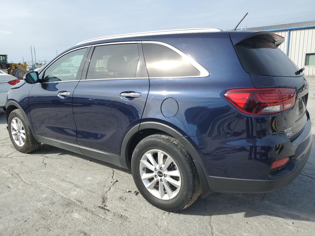 2020 Kia Sorento L - Image 2