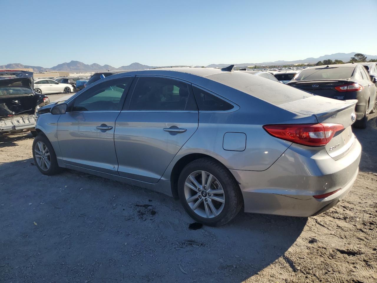 2016 Hyundai Sonata Se - Image 2