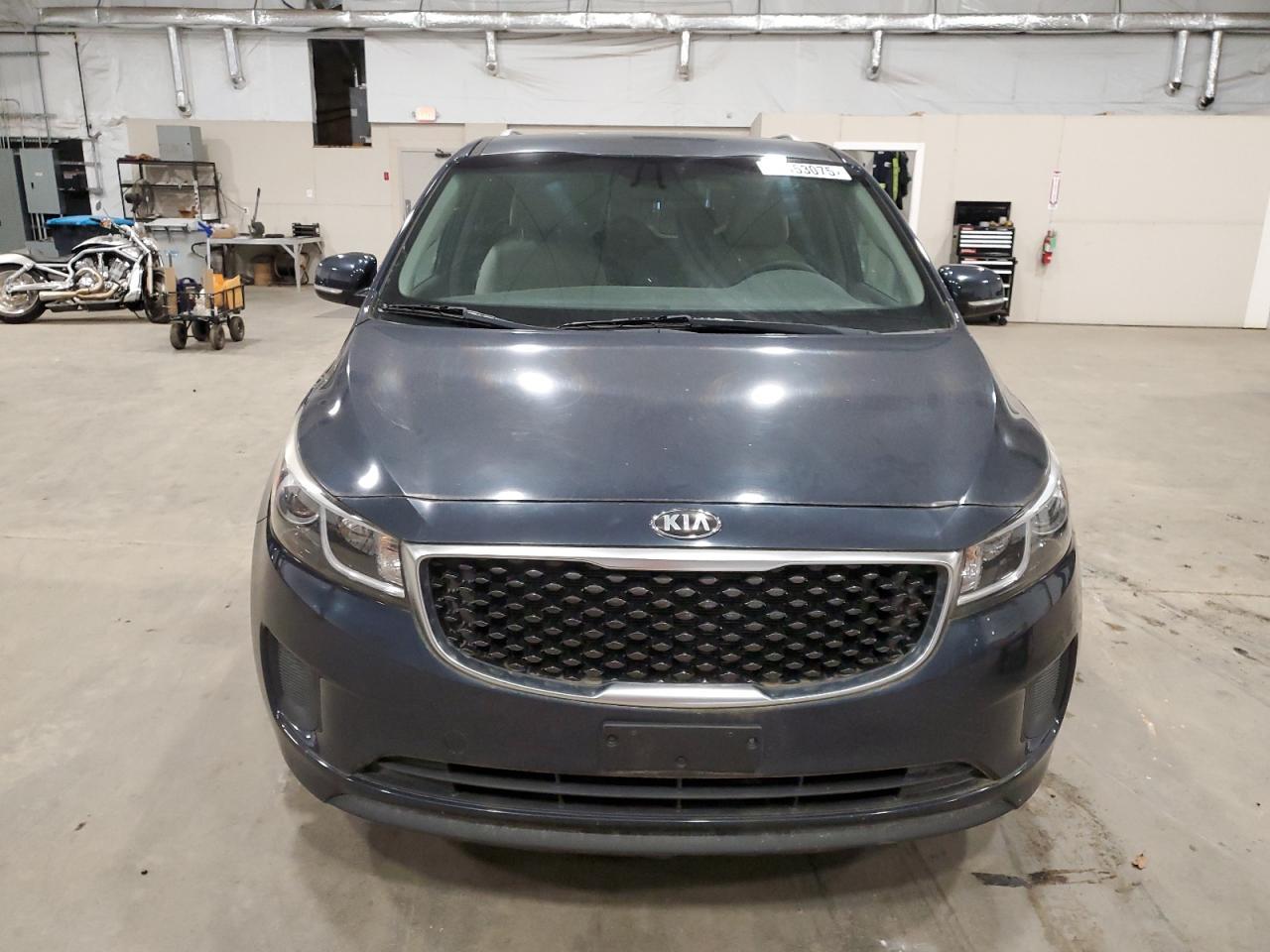 2015 Kia Sedona Lx - Фото 5