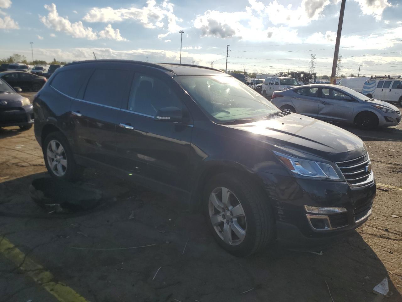 2017 Chevrolet Traverse Lt - Фото 4