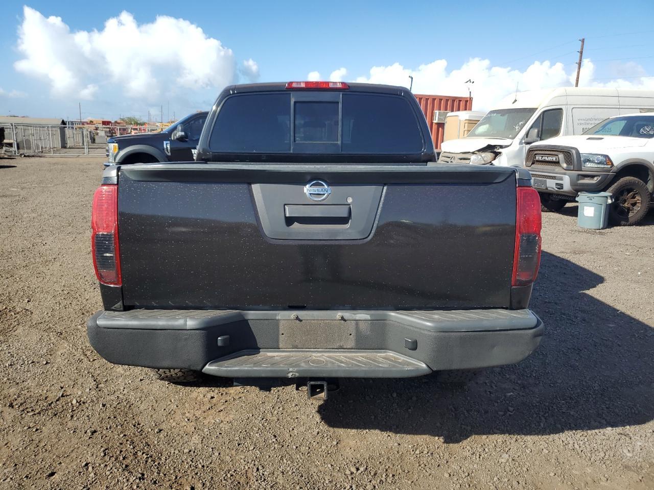 2015 Nissan Frontier S - Фото 6