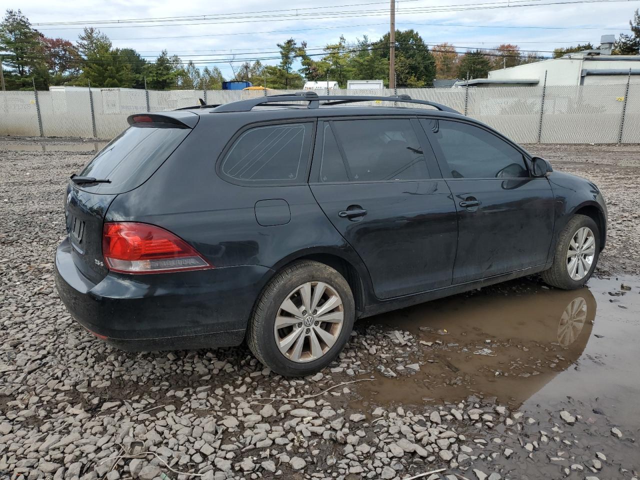 2010 Volkswagen Jetta S - Image 3