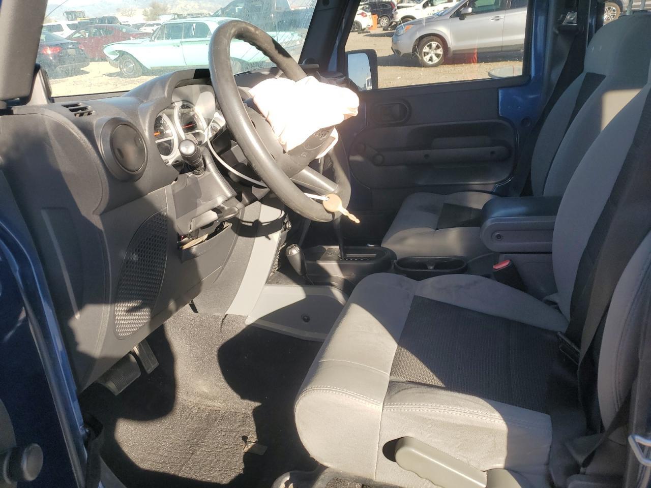 2010 Jeep Wrangler Unlimited Sport - Фото 7