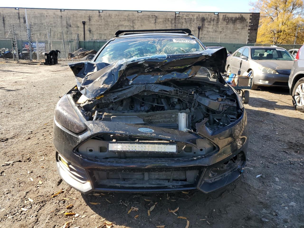 2017 Ford Focus St - Image 5