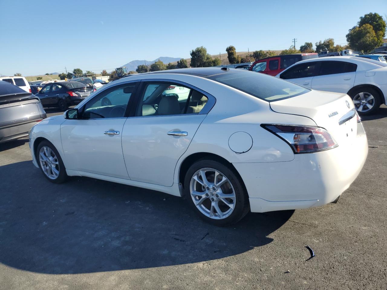 2013 Nissan Maxima S - Image 2