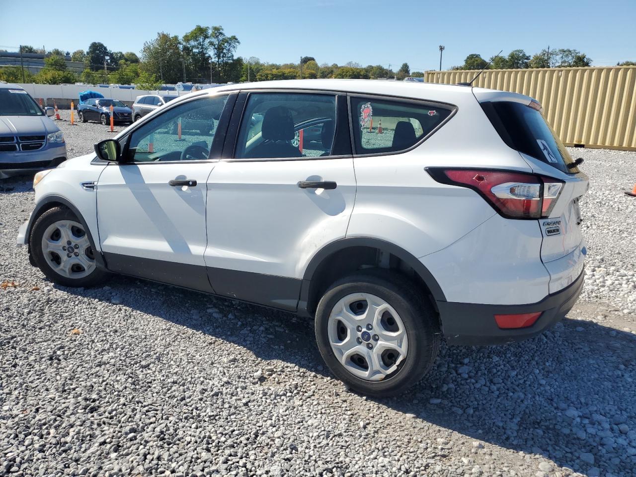 2017 Ford Escape S - Фото 2