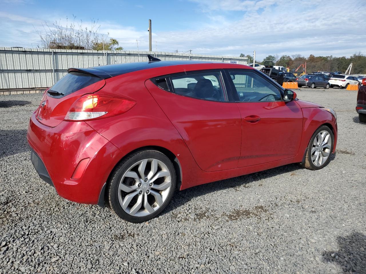 2013 Hyundai Veloster - Image 3