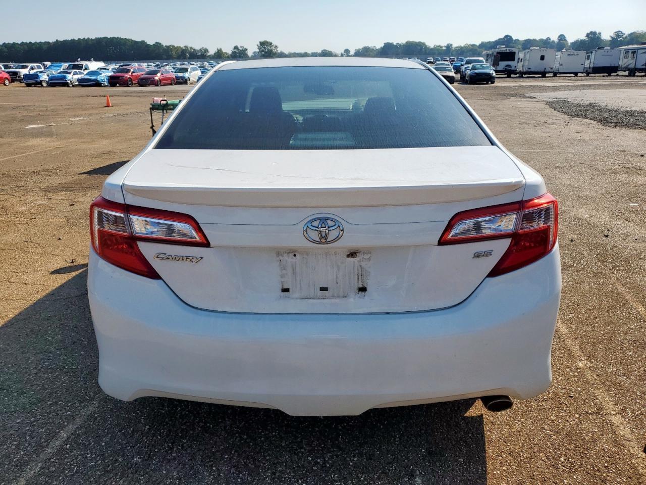 2012 Toyota Camry Base - Фото 6