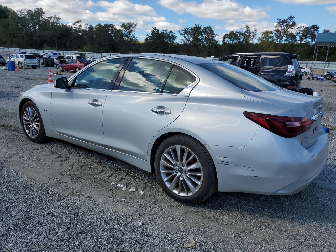 2018 Infiniti Q50 Luxe - Image 2