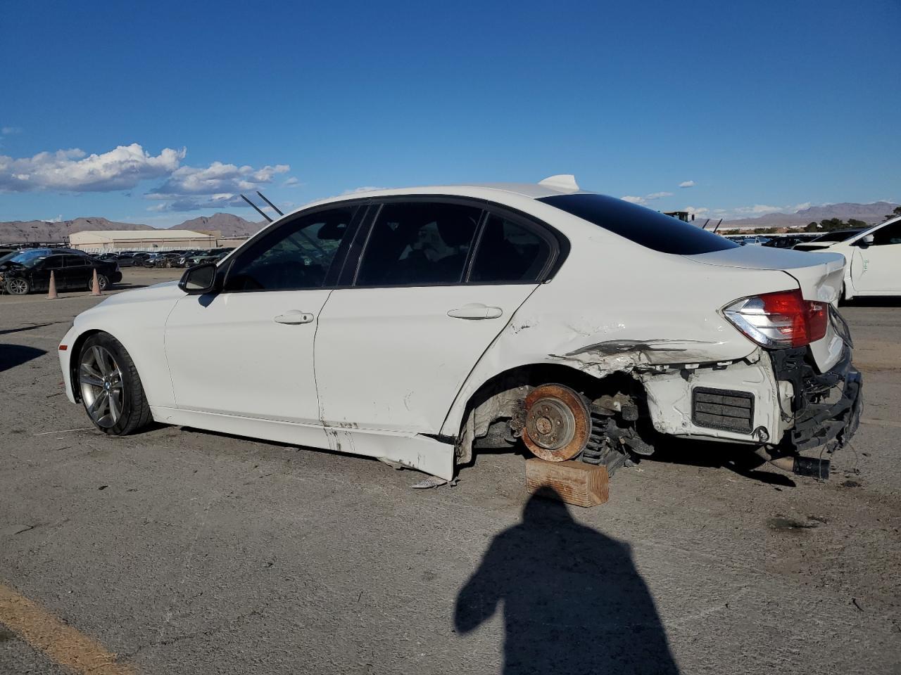 2014 BMW 328 - Фото 2