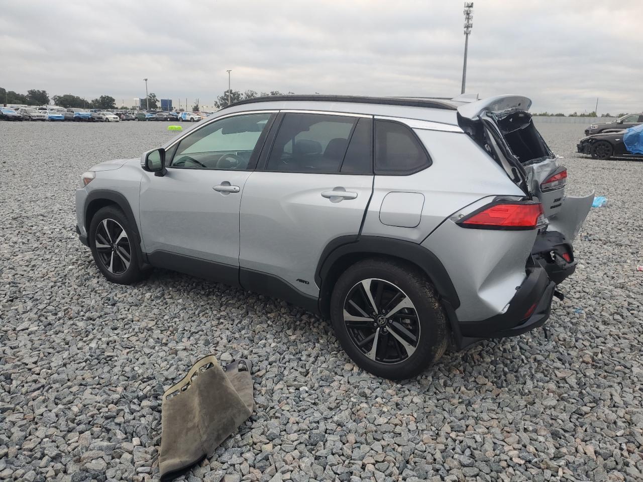 2024 Toyota Corolla Cross Se - Image 2