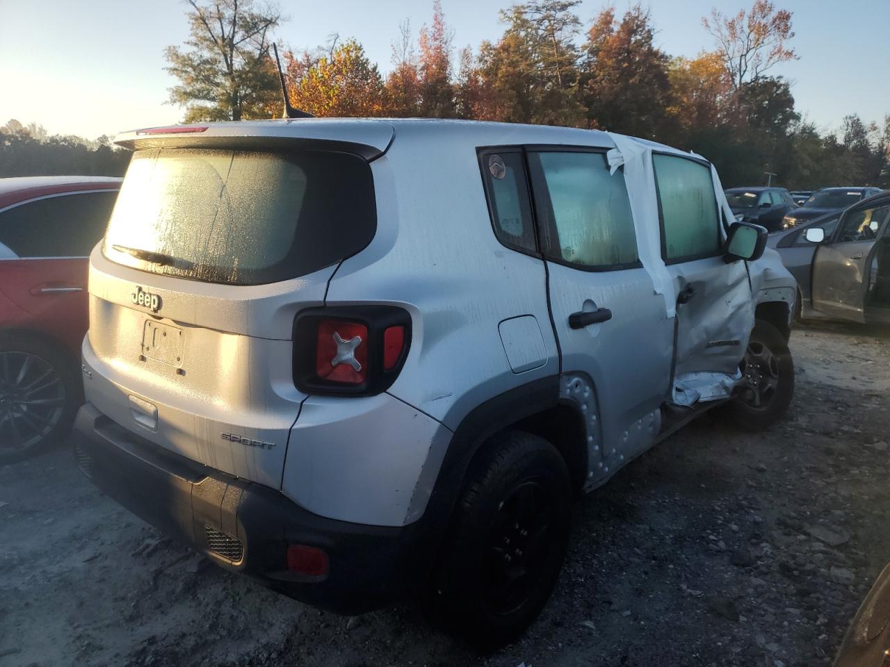 2021 Jeep Renegade Sport - Image 3