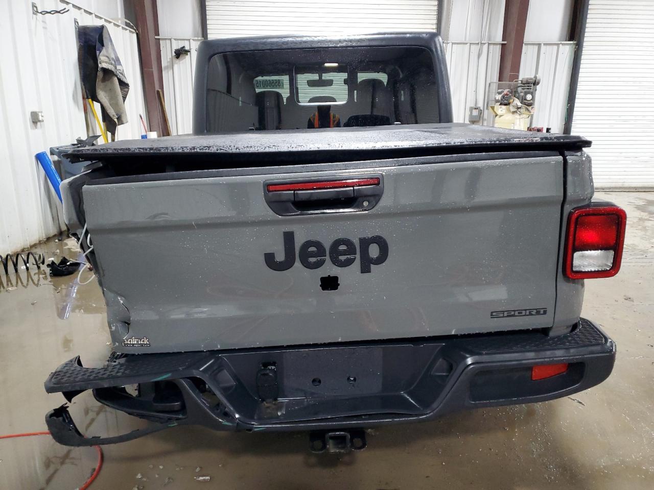 2021 Jeep Gladiator Sport - Фото 6