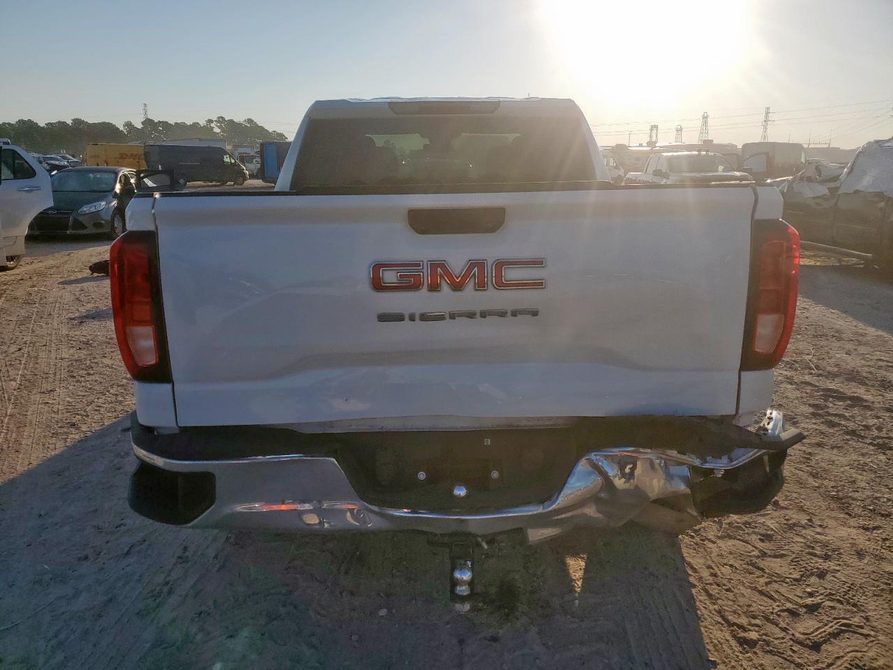 2022 GMC Sierra C1500 - Фото 6