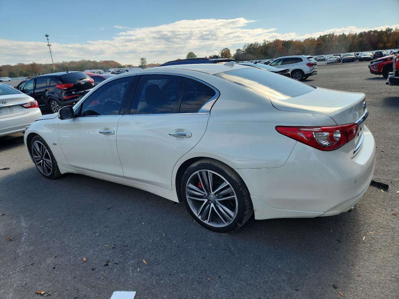 2019 Infiniti Q50 Luxe - Фото 2
